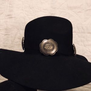 UNIF Emblem Concho Wool Hat